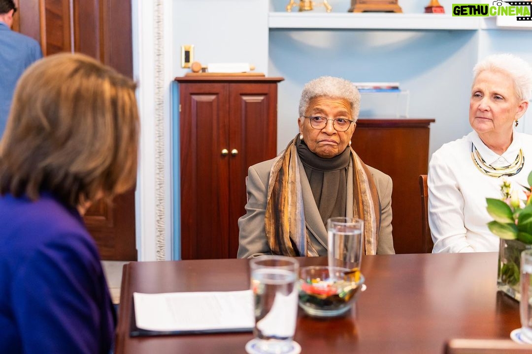 Nancy Pelosi Instagram - It was my privilege today to meet with Former President Ellen Johnson Sirleaf, the first woman ever elected as head of state for an African country. As we mark International Women’s Day, we celebrate President Sirleaf’s work to relentlessly to break down barriers — ensuring women's voices are heard.