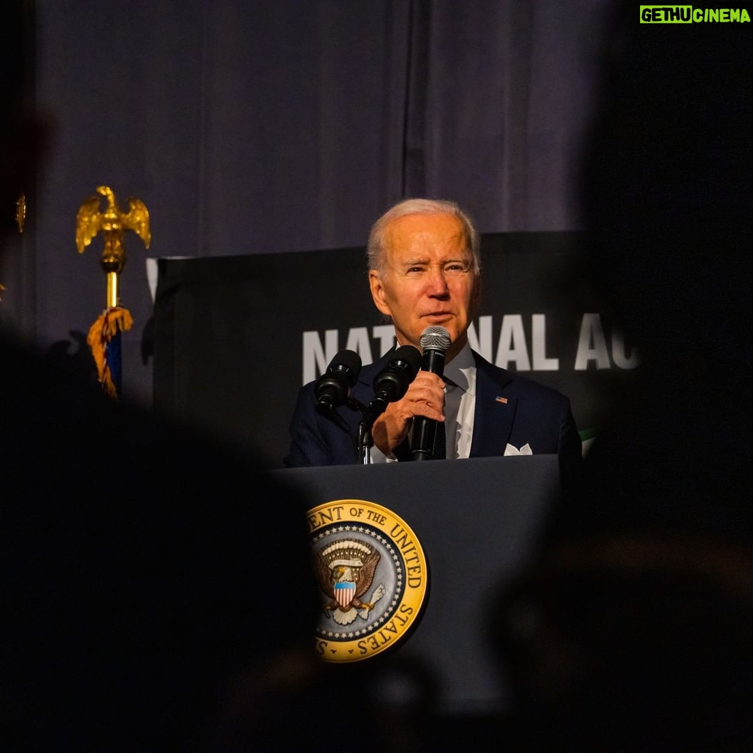 Nancy Pelosi Instagram - Yesterday, I had the privilege of joining the King family to honor the legacy of our extraordinary hero — Dr. Martin Luther King, Jr. Democrats continue Dr. King's work by defending civil rights, expanding access to the ballot box and working to unwind systemic racism.