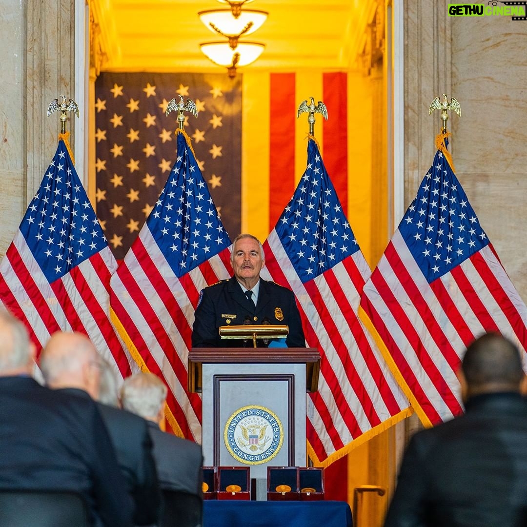 Nancy Pelosi Instagram - It was my honor today to present the Congressional Gold Medal to the heroes who defended the Capitol, the Congress and the Constitution on January 6th. Staring down violence and bigotry, these law enforcement officers ensured that Democracy survived on that dark day. Today, and every day, we're grateful to those heroes for their service and sacrifice: especially the fallen, who have become martyrs for democracy. United in grief and gratitude, we bestow upon them the Congress' highest honor — etching their heroism into our history.