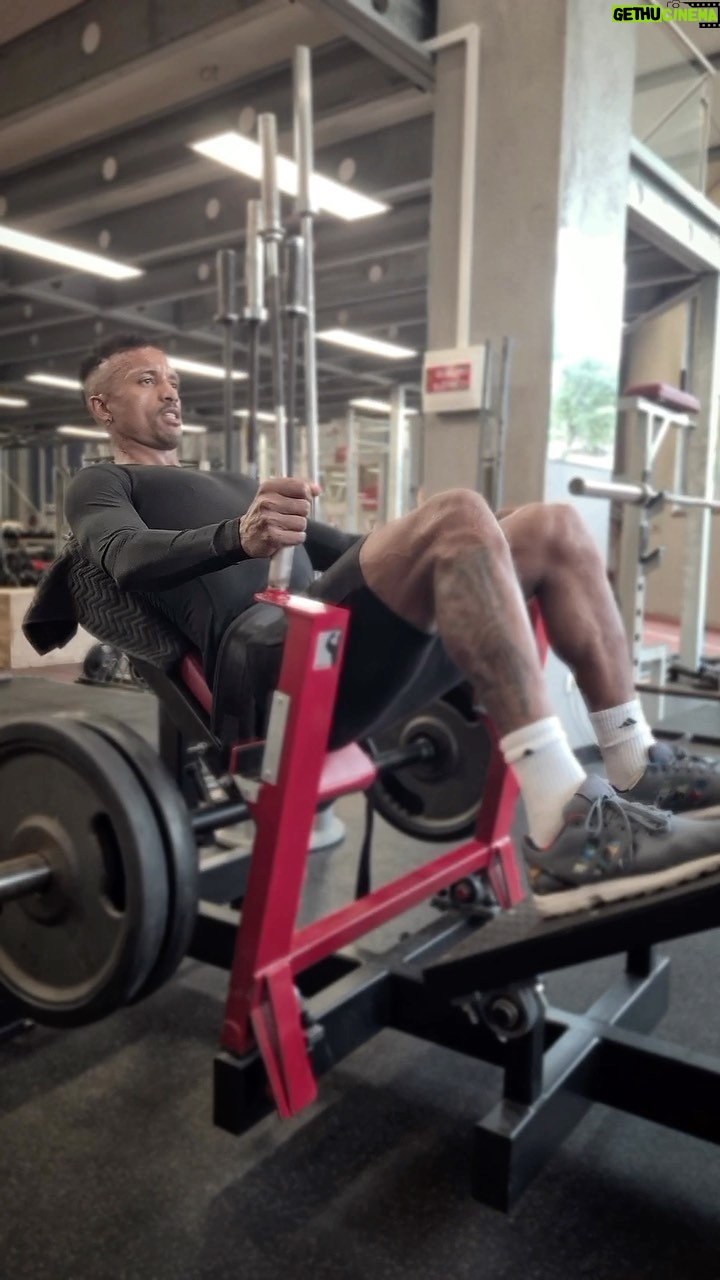 Nani Instagram - Push 𝗵𝗮𝗿𝗱𝗲𝗿 💪🏾🏋🏾 #Workout #Training #Focus