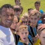 Nani Instagram - Um dia em cheio! 🙌🏾 Fiquei muito orgulhoso por ver tantos jovens a divertirem-se e a darem o máximo na Nani Origins Cup. 🏆 👏🏾 Parabéns aos vencedores, a todos os participantes e ao @realsportclube pela fantástica organização. Para o ano há mais 😁 #NaniOriginsCup #obrigado #football #torneio #origins #portugal Complexo Desportivo Real Sport Clube