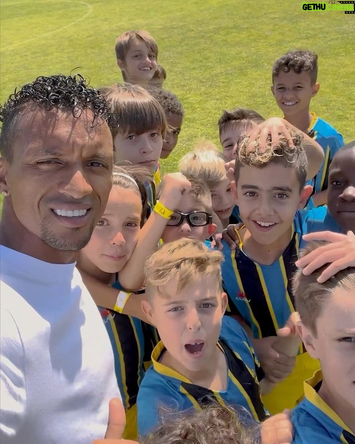 Nani Instagram - Um dia em cheio! 🙌🏾 Fiquei muito orgulhoso por ver tantos jovens a divertirem-se e a darem o máximo na Nani Origins Cup. 🏆 👏🏾 Parabéns aos vencedores, a todos os participantes e ao @realsportclube pela fantástica organização. Para o ano há mais 😁 #NaniOriginsCup #obrigado #football #torneio #origins #portugal Complexo Desportivo Real Sport Clube