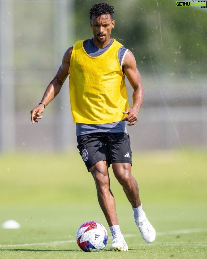 Nani Instagram - Working with the lions 🦁 Home! 💪🏾⚽ #Happy #Work #Focus #Orlando #VamosOrlando #