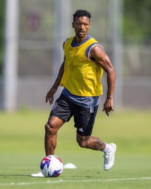 Nani Instagram - Working with the lions 🦁 Home! 💪🏾⚽

#Happy #Work #Focus #Orlando #VamosOrlando #