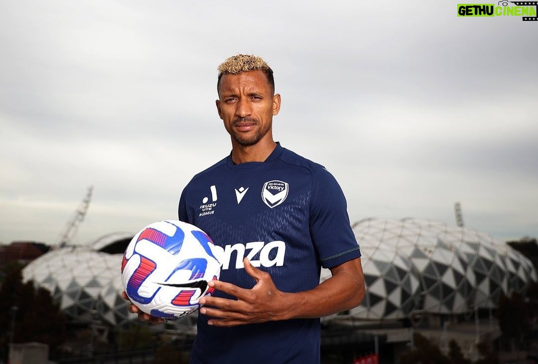 Nani Instagram - Counting down the hours to meet our fans at AAMI Park ⏳🔵 #MVFC #MelbourneVictory