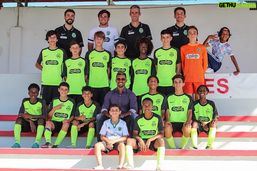 Nani Instagram - Hoje tive o privilégio de ver este grupo de grandes atletas! 🤩 O futuro está em boas mãos 🦁💪🏾 #TioeSobrinho #family #moments #football #SportingCP
