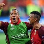 Nani Instagram - Um amigo, um campeão e um exemplo é o que sempre foste ao longo deste anos. 🏆 Quero dar-te os parabéns pelas vitórias e troféus que conseguiste enquanto jogador. Foi um privilégio jogar ao teu lado. Há poucos que trabalhem o corpo e a mente como tu, por isso tenho a certeza de que continuarás a vencer nesta nova fase! Obrigado por tudo, companheiro! 👏🏾 #Friends #BrunoAlves #Champion #Football