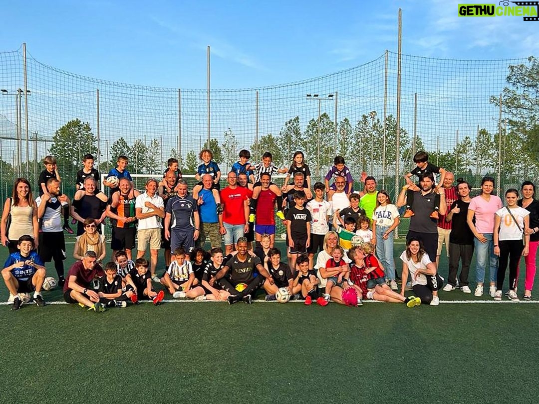 Nani Instagram - 𝗙𝗮𝘁𝗵𝗲𝗿𝘀 𝘃𝘀 𝗦𝗼𝗻𝘀 👨👦 A lovely day with friends ⚽😊 #Friends #Moments #Football