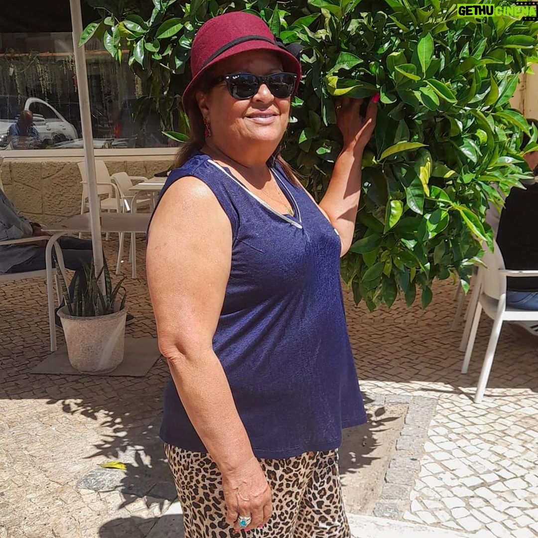 Nani Instagram - Feliz dia a todas as mães e em especial às duas mais importantes da minha vida ❤ #diadamae #mymum #mothersday #love #family