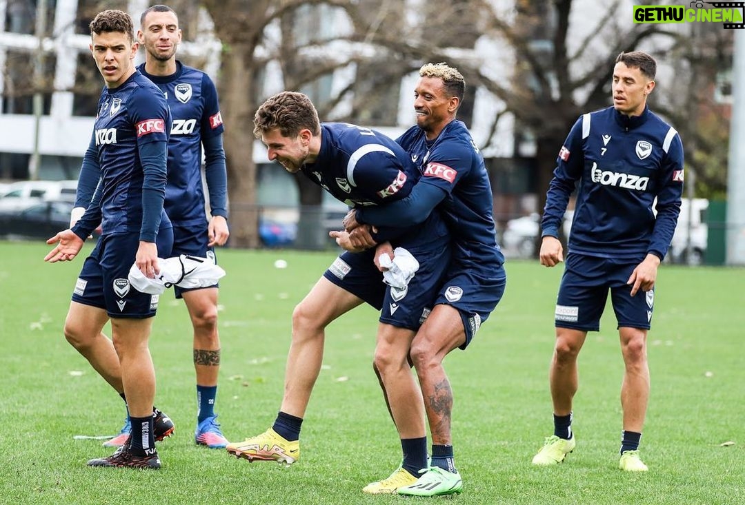 Nani Instagram - Counting down the hours to meet our fans at AAMI Park ⏳🔵 #MVFC #MelbourneVictory