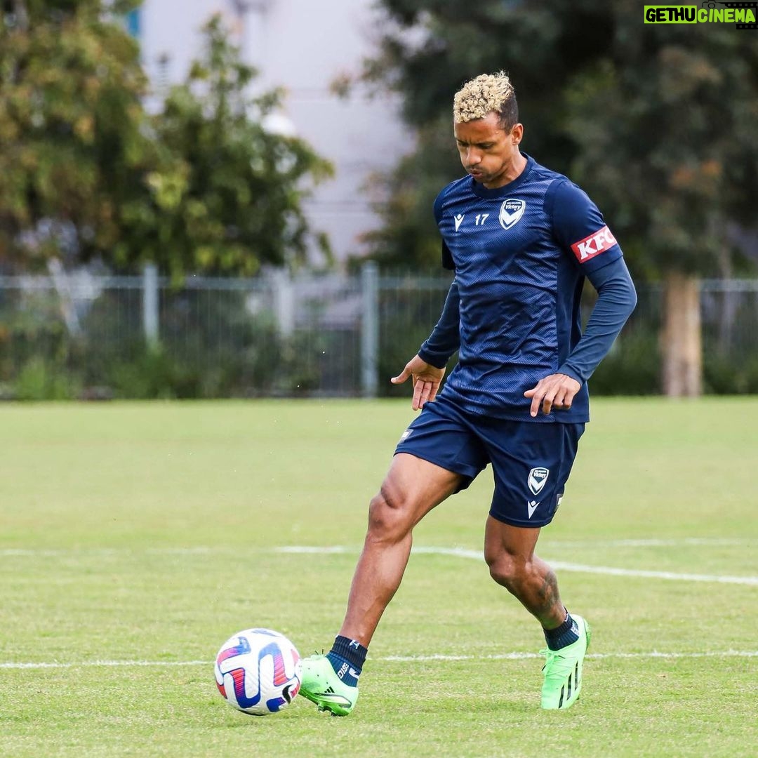 Nani Instagram - ⏳⚽💪🏾 #MVFC #MelbourneVictory #Training #Work