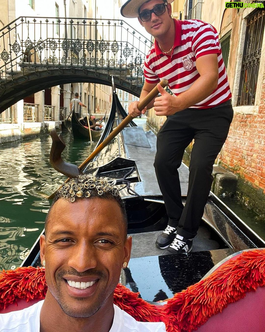 Nani Instagram - 𝐕𝐞𝐧𝐞𝐳𝐢𝐚 🥰🛶 #family #venice #moments Venezia, Italy