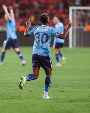 Nani Instagram - Very important point won in the last minute. We keep fighting to improve our game 💪🏾
#AdanaDemirspor #TrendyolSüperLig