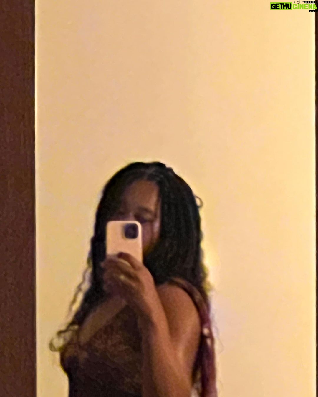 Naomi Osaka Instagram - big libra vibes ♎️🌴🤎✨