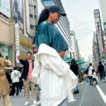 Naomi Osaka Instagram – Being a parent is hard. As a professional athlete I am no stranger to hard work or early mornings, but the last 6 months as a new mom has given me a whole new appreciation and understanding of what parents do every single day.

Parents, moms in particular, are historically told that babies will be a barrier to personal goals – that they will stop you from achieving your dreams. But I have discovered that Shai is my ultimate motivator; she makes me want to achieve greatness. I’m proud of myself for continuing to chase my dreams while also being a mom. And I recognize that I’m fortunate to have the support to return to work this month on my own terms, in my own time. So many American parents don’t have that choice. But we ALL deserve it.

I’m using my platform and my voice to join @Bobbie, the company supporting my feeding journey with Shai, to speak up about the lack of federal paid leave and advocate for new moms in this country. 84% of Americans support paid leave, and yet 73% of parents don’t have it.

If passed, the Family and Medical Leave Act would give 12 weeks paid leave, job protection, and guarantee a minimum monthly benefit of $580. So, while we fight to pass it this year, Bobbie and I are giving $580 to 50 families, called the N.O. Support Grants. It’s not a solution, but it’s a start. I hope you will join me in getting loud about this issue on behalf of all new parents in America.

Apply for a N.O. Support Grant at the link in my bio. #BobbiePartner #parentspushharder
