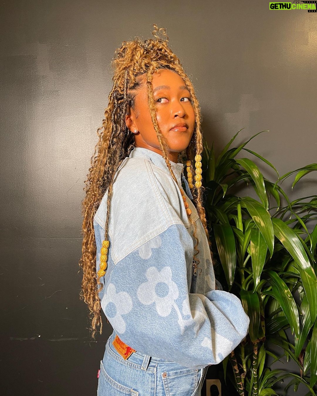 Naomi Osaka Instagram - π»πΈπpt2 @levis