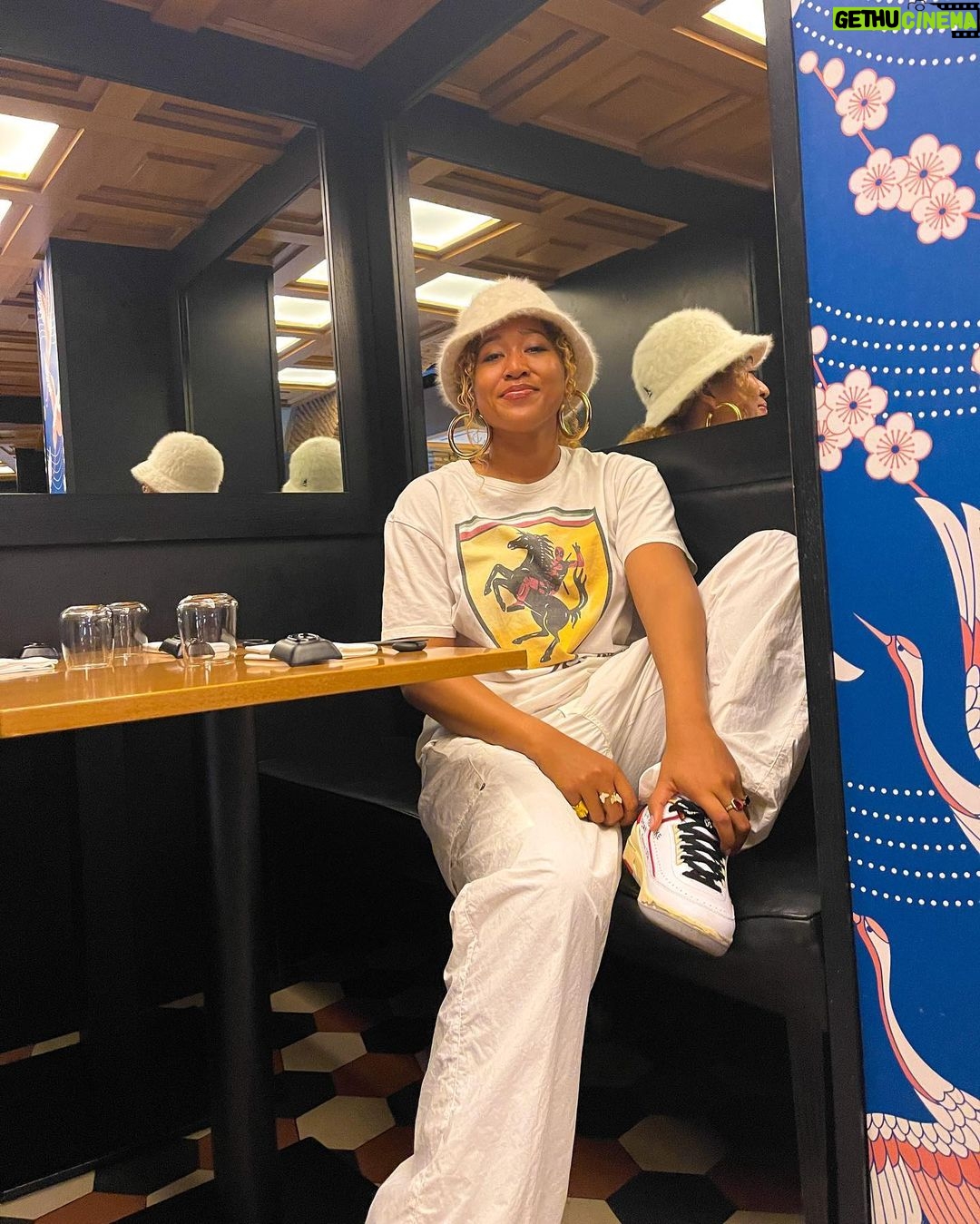 Naomi Osaka Instagram - all white you can call me uncle ruckus 😂🤍
