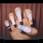 Naomi Watanabe Instagram - New nails💅 Large set of Sanrio characters🎀 And I'm back in Japan! Short stay but happy! ! my beloved homeland🇯🇵 @nailsbymei さんに すんごい可愛いネイル作っていただきました！！サンリオ大集合です！ 全部手書きとか激ヤバ才能爆発祭り👺 ありがとうございます！！ このサンリオ爪を引っ提げて、 わたくし日本に帰ってまいりました！！！！🇯🇵🫶 ただいまー！！！ みんな元気だったかなー！！！？！ 短い滞在だけど夏の日本をお満喫大先生する！！ ちょくみーずと街ですれ違うんかな？ しかし昨日の雷やばかったね 多分2.3回うたれてる とりあえずセミの鳴き声を聴きながら大好きな桃を爆食いします #ぶりっ子とかじゃないよ #本当に桃が好きなんだよ #日本飯うますぎ #サンリオネイル #sanrionails 今回のカラコンはわたくしの N's collectionのずんだ餅です！ 我ながらネーミングセンスうにょ