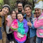 Naomi Watanabe Instagram - 初めての台湾映画撮影が終わりました！！🇹🇼撮影の裏側をご紹介します🫶 Filming in Taiwan has finished! ! ! We have created the best family that transcends language! ! ! I love you everyone! 撮影前の不安が一気に吹っ飛ぶぐらい まじで夢のように楽しい毎日でした！！ 台湾で大親友が出来た！！！ 言語超えて毎日爆笑なの不思議 笑いのツボ同じなのまじ大事なんだなー！！ 後半の撮影で覚えた台湾語や中国語で ふざけたアドリブとか言い始めてた 自分にドン引き ちなみにホラー映画です すんごい楽しかったなー！！ どこでも生きていける自信ついた また詳細はYouTubeライブやインスタライブでお話しします！ さて、次はどの国に行くでしょうか！！！！