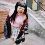 Naomi Watanabe Instagram - @coach ファッションショーへ！！ 30億年ぶりのルーズ ソックタッチないからずっと不安だった 歩いてるとミニスカどんどん上がっていっちゃって、最終的には中のスパッツ丸出して街歩いてた　うにょ ショーはとても可愛かった！！ long slouchy socks are our youth hair @nerohair styling @cc_looo #coach #NYFW