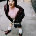 Naomi Watanabe Instagram - @coach ファッションショーへ！！ 30億年ぶりのルーズ ソックタッチないからずっと不安だった 歩いてるとミニスカどんどん上がっていっちゃって、最終的には中のスパッツ丸出して街歩いてた　うにょ ショーはとても可愛かった！！ long slouchy socks are our youth hair @nerohair styling @cc_looo #coach #NYFW