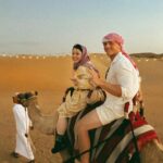Naomi Watanabe Instagram - Dubai and Abū Dhabī Trip🐫 先日 @thelmaaoyama @alisaueno と ドバイ&アブダビ旅行に行ったにょ！女子旅！ なぜかずっと爆笑で腹筋割れた 声も枯れたし砂漠の砂全部口に入った ハイライトに色々あるから見てみて！ でも夕陽とモスクでは静かに感動してたよ すごい綺麗だった！ 動画もいっぱい撮ったから今度まとめてリールにあげるね！ たまにうちらが笑い過ぎて、人集まってきてる時もあったよ なにか面白いこと起きたのかなって見に来てた 最後の写真は爆笑超え過ぎて逆に喜怒哀楽がわからない写真だよw 怒ってるように見えるし泣いてるようにも見えるよね みんなにはどう見える？ I laughed way too much that in the last photo you can't tell what kind of emotion is being expressed anymore lol It sort of looks like I'm mad but it also looks like I'm crying lol What does it look like to you guys? #ドバイ #アブダビ #喜怒哀楽不明 Dubai UAE
