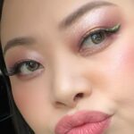 Naomi Watanabe Instagram - Goodbye bleach eyebrows 眉毛がだいぶ生えてきたので 今日から黒眉毛にょ 黒パウダーぶち塗って黒眉マスカラぶっかけたら違和感なく仕上がった 2枚目の眉毛で出かけようと思ってたけど流石に虎すぎるから即描いた 地味に上手くかけてるよね アンチブリーチ眉毛の皆様お待たせいたしました でもこれ出来るのわかったからブリーチしまくっちゃうにょ