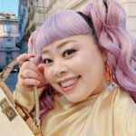 Naomi Watanabe Instagram - @fendi ファッションショーにお邪魔しました💛素敵なお洋服達をまた生で拝見できて興奮🥺 私のお洋服も全身FENDIです💘 こんな素敵なドレス着れて嬉しい😭 今年は…色んなドレスに挑戦したい💪💚 終始、ツンツンタイムが来そうでしたが持ち堪えました😎うにょ ヘアは @nerohair Milan, Italy