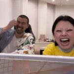 Naomi Watanabe Instagram - 先日のYouTube生配信内で公開した セドナ動画の紙芝居のアフレコ裏側動画です！！ こんな感じで収録してたんだけどクソ笑っててうにょ 私も別に声だけの演技得意な方ではないんだけど、 まじネロさん笑う でも私はこの感じが好き @nerohair ご協力ありがとうございました！！ みんなはどのセリフが好きかな？ まだ本編の動画を見てない方は ぜひYouTubeにてご覧ください！ #NAOMICLUB #ナオミクラブ #裏動画 New York, New York