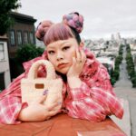 Naomi Watanabe Instagram - Dove into a cozy world with UGG🕊 まままさかの！ UGGグローバルキャンペーンでモデルを務めました🥹 うにょ！ サンフランシスコの至る所で 可愛いUGGのブーツと撮影したにょ🌸 なおちゃんこ鍋スタイルとUGGブーツでブチかまし🔥 どうかな？😆 #feelslikeugg #uggpartner @ugg @uggjapan