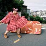 Naomi Watanabe Instagram - Dove into a cozy world with UGG🕊 まままさかの！ UGGグローバルキャンペーンでモデルを務めました🥹 うにょ！ サンフランシスコの至る所で 可愛いUGGのブーツと撮影したにょ🌸 なおちゃんこ鍋スタイルとUGGブーツでブチかまし🔥 どうかな？😆 #feelslikeugg #uggpartner @ugg @uggjapan