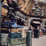 Naomi Watanabe Instagram - At the Star Wars attraction for the first time, we were too bad at driving and the Americans who were on board got angry 😂 I'm sorry 😂 I'm glad I didn't understand English so much 😂 お待たせしました ディズニーワールド2日目 現地で買ったグッズで完全装備 2日目はディズニーハリウッドスタジオに行ったよ ここはスターウォーズエリアがあって、世界中のファンがいっぱい集まってた てかこのスターウォーズエリアまじリアルでイカつい みんな興奮してた 映画に出てくる有名な棒もオリジナルで作れるよ！棒 興奮といえば ストーリーズにも書いたけど、 大人気のスターウォーズのアトラクションがあって！6人で協力して操作する乗り物なんだけど、私たち初めてだからわけわからないまま重要なパイロットに選ばれたのね！ いざ始まったらそこらじゅうにぶつかってさ、 最後に点数出るんだけど-680点って見た事ない結果の数字でた。 他4人のガチ勢アメリカ人クッソキレてた 始まる前あんなに楽しく喋ってたのに 人生ノリだけでは行けないこともある 改めて、ガチ勢ピーポーの皆様失礼いたしました そんな苦い思い出のスターウォーズエリアでした みんなも行くとき気をつけて 後半怒られて明らかにテンション下がってて草 同じ経験したことある人いる？w #ディズニーワールド #ディズニーハリウッドスタジオ #disneyworld #スターウォーズ #starwars Disney World, Orlando Fla