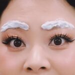 Naomi Watanabe Instagram - 人生で一度はやってみたかった眉毛の脱色してみたにょ メイクがまた楽しくなりそう ちなみに眉毛描く時間無くなったから超楽 意外と横から見たら眉毛があるのはわかるよね ちなみにフラッシュ焚いたら100%眉毛は飛ぶにょ そしてわたくしの毛は伸びるのが早いので、多分5日後には半分伸びて虎柄になってると思う それも楽しみ 感想お待ちしております ちなみに、メットガラのケンダルより1日早くやりました 正直ケンダル見て安心したにょ あ、大丈夫だなって