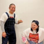 Naomi Watanabe Instagram - 塩の魔神のお友達、さわちゃんの新しいお家に遊びに行ったよ🥰 大人になってもこんな無邪気に笑えるとは思わなかった😂😂😂 ただ、何でこんなに笑ってたのか思い出せないのが大人なのかもしれない😂😂 全部ケンティーが撮ってくれた写真達にょ🥺💕ケンティーとは初めてご飯食べたけどプライベートもセクシーサンキューでした😂❤️本当に熱くてピュアで面白い人やで😎 大好きな奥様&子供達とは数年ぶりの再会でなおちゃん嬉しかった🥺 下の子は生まれてから初めて会ったんだけど、派手でデカい人が来ても動じずに一緒に遊んでくれて嬉しかったよ😂 ずっと私のネックレスに興味示してて、 👶これなに？ ダイヤでできた亀だよ❤️ 👶これは？ ダイヤでできたパズルのピースだよ❤️ 👶ダイヤってなに？ ダイヤって言うのはね…☺️ とか言ってたら、変にダイヤに興味持たせるなって怒られた😂😂 ダイヤでできた機関車トーマス欲しいとか言われたら大変だもんね😂 失礼いたしました😂 とにかく、幸せいっぱいで素敵な澤部家&ケンティーからパワー貰ったにょ🥰💪🥺💕 お誕生日もお祝いありがとうございました🥰💕 さわちゃんだけ、せっかくグルメのロケみたいな服😂 #ナベプロの魔神