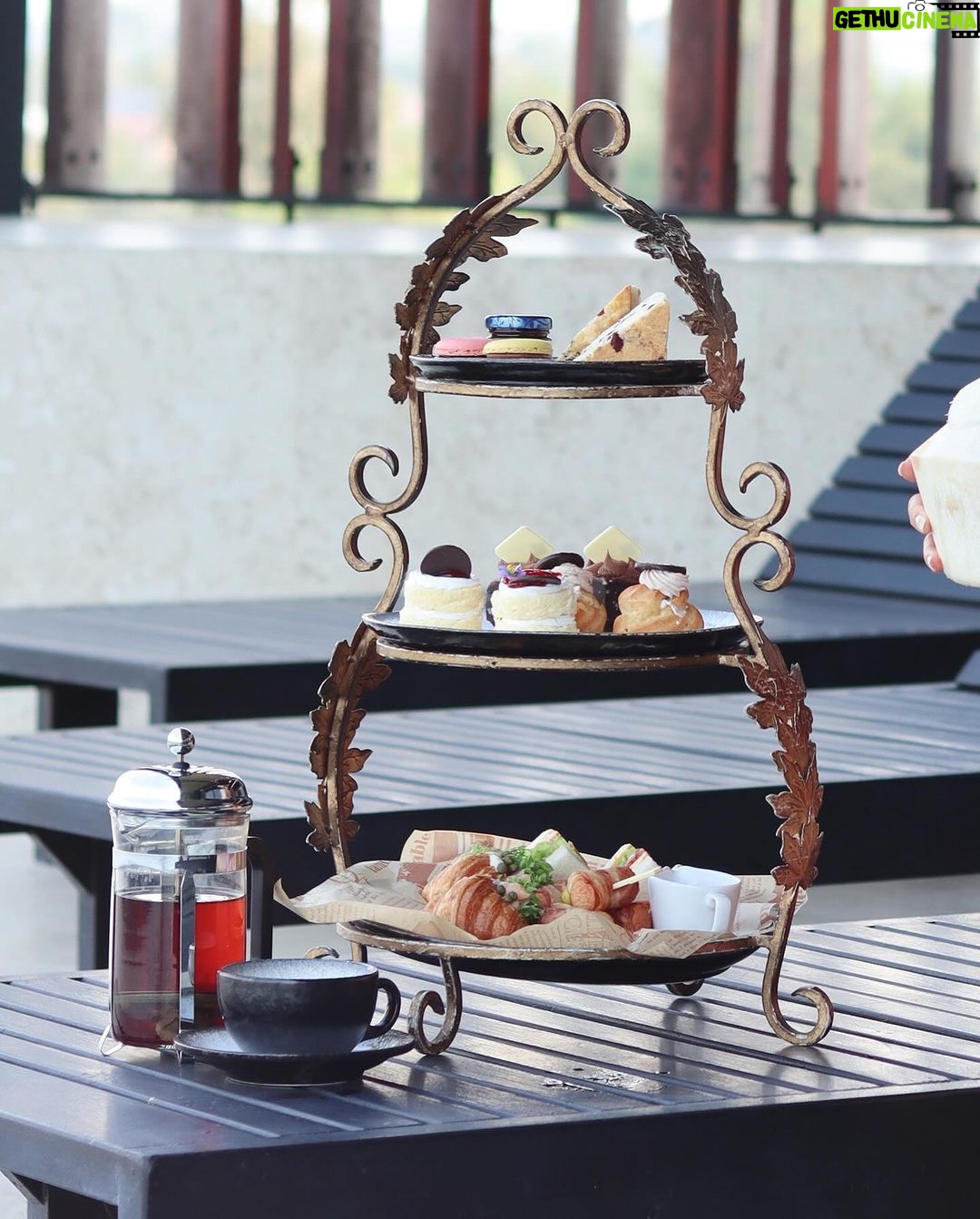 Napapa Tantrakul Instagram - After noon tea หน่อยคับ ❤️ #ชื่นใจคับ The Gems Mining Pool Villas Pattaya