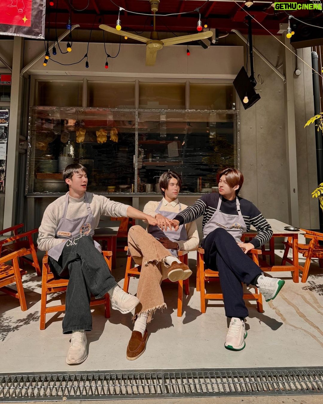 Naravit Lertratkosum Instagram - omakase gang🐱🦊🐻