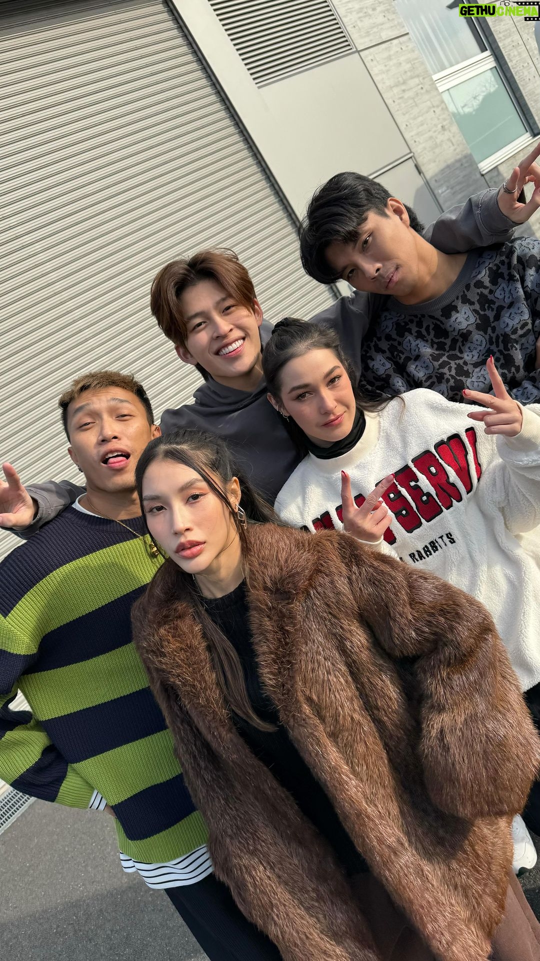 Naravit Lertratkosum Instagram - How was the show? Choreo : @2k_phakhin @jgr.visions