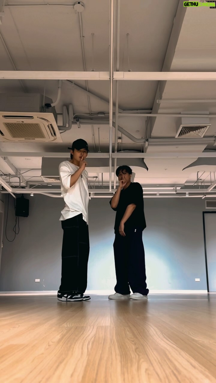 Naravit Lertratkosum Instagram - Choreography : @ppnaravit