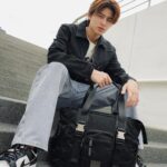 Naravit Lertratkosum Instagram - From Tokyo to Bkk กระเป๋า Street Fashion เป็นอะไรที่เหมาะกับผมมาก ใครอยากมีลุคเท่ๆ แนะนำรุ่น #SIERRA เลยครับ กระเป๋า MAKAVELIC เปิด Pop up Store ที่แรกในไทยวันที่ 15 ก.ย. 66 นี้ 📍ที่ Siam Discovery #MAKAVELICTHAILAND #THAILAND
