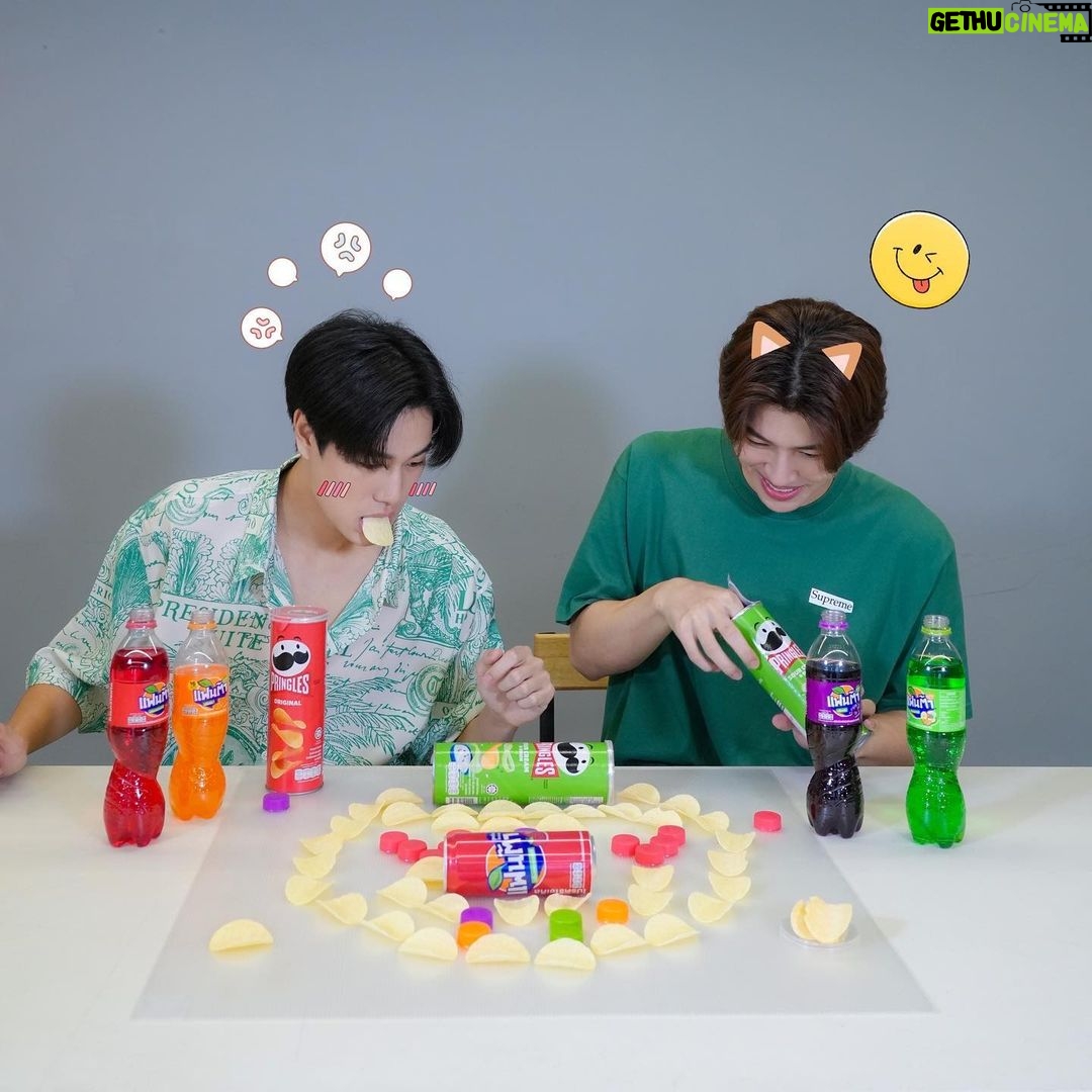 Naravit Lertratkosum Instagram - วันนี้ชวน @phuwintang มาทำอะไรสนุกๆกัน! เพราะแฟนต้าชวนเรามา ครีเอท emoji ใน #ภารกิจคู่ซ่าแฟนต้าคู่พริงเกิลส์ แค่นำของโปรดของเราสองคนอย่าง “แฟนต้า” กับ “พริงเกิลส์” มาเป็นสื่อความในใจให้เพื่อนคู่ซ่าได้รู้กัน เพื่อนๆ เองก็ทำได้แค่ครีเอท emoji หรือ คำ เจ๋งๆออกมา แถมไอเดียของใครทัชใจพวกเราหรือทางแบรนด์มากที่สุด มีโอกาสได้มาใกล้ชิดกับเราแบบสุด Exclusive ที่งาน “FANTA” X “PRINGLES” ที่ Central Festival หาดใหญ่ วันที่ 11 พ.ย. 2566 และยังมีสิทธิ์รับรางวัลอื่นๆอีกเพียบ! ระยะเวลาร่วมสนุก 1-23 ตุลาคม 2566 ติดตามรายละเอียดเพิ่มเติมได้ที่ FB : FANTA #ThanksFANTA #FantaTH