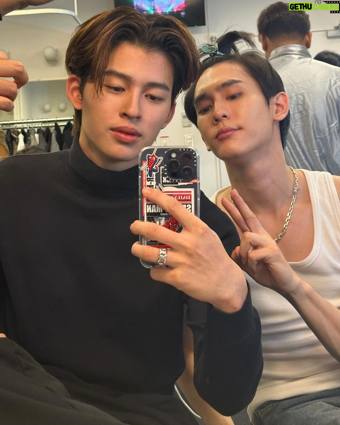 Naravit Lertratkosum Instagram - daisuki