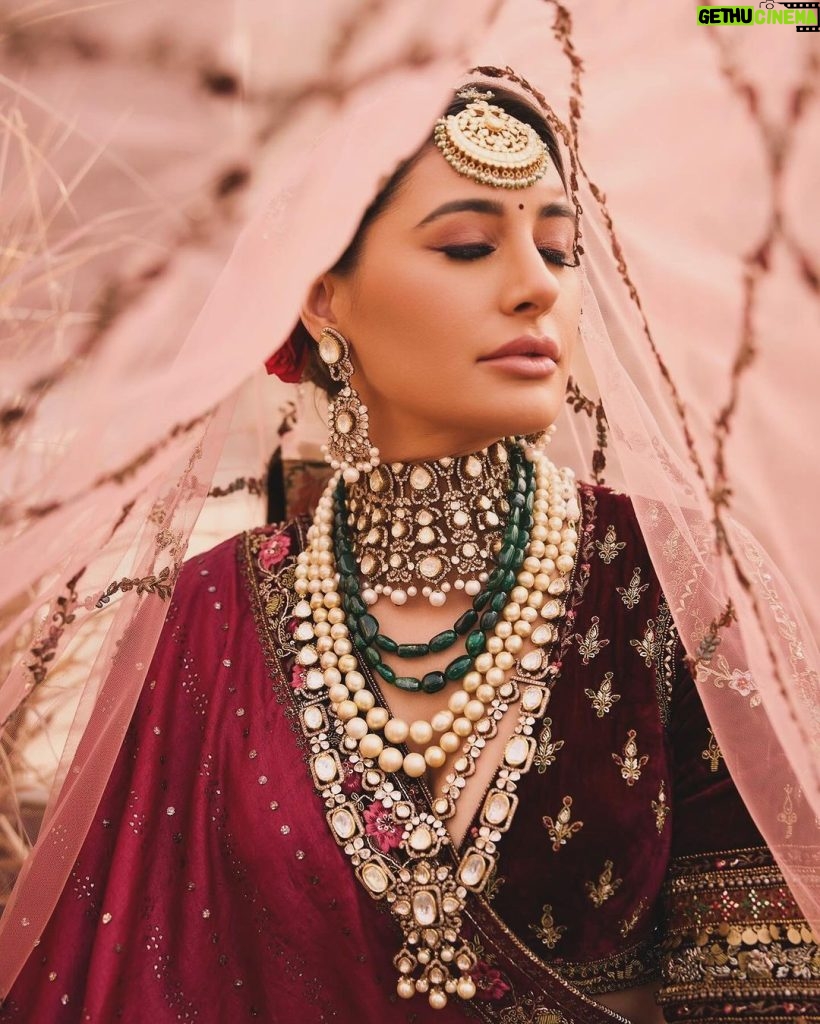 Nargis Fakhri Instagram - Happy Republic Day India 🇮🇳❤ grateful to be here celebrating and sharing the pride & joy of such a beautiful & diverse country! As well as all the love i receive from all of you ! .. . . . . . : . . #republicdayindia #india #iloveindia #rajasthan #beautiful #bridal #bridalshoot #teamwork .manager @mahakbrahmawar . Location - @alilafortbishangarh Outfit - @marwarcouture Jewellery - @raniwala1881 Photographer - @kewalchholak Stylist - @malvikadusad Make up - @kumbhat.muskaan Hair Stylist - @surajsainhairstaylist35 Rajasthan