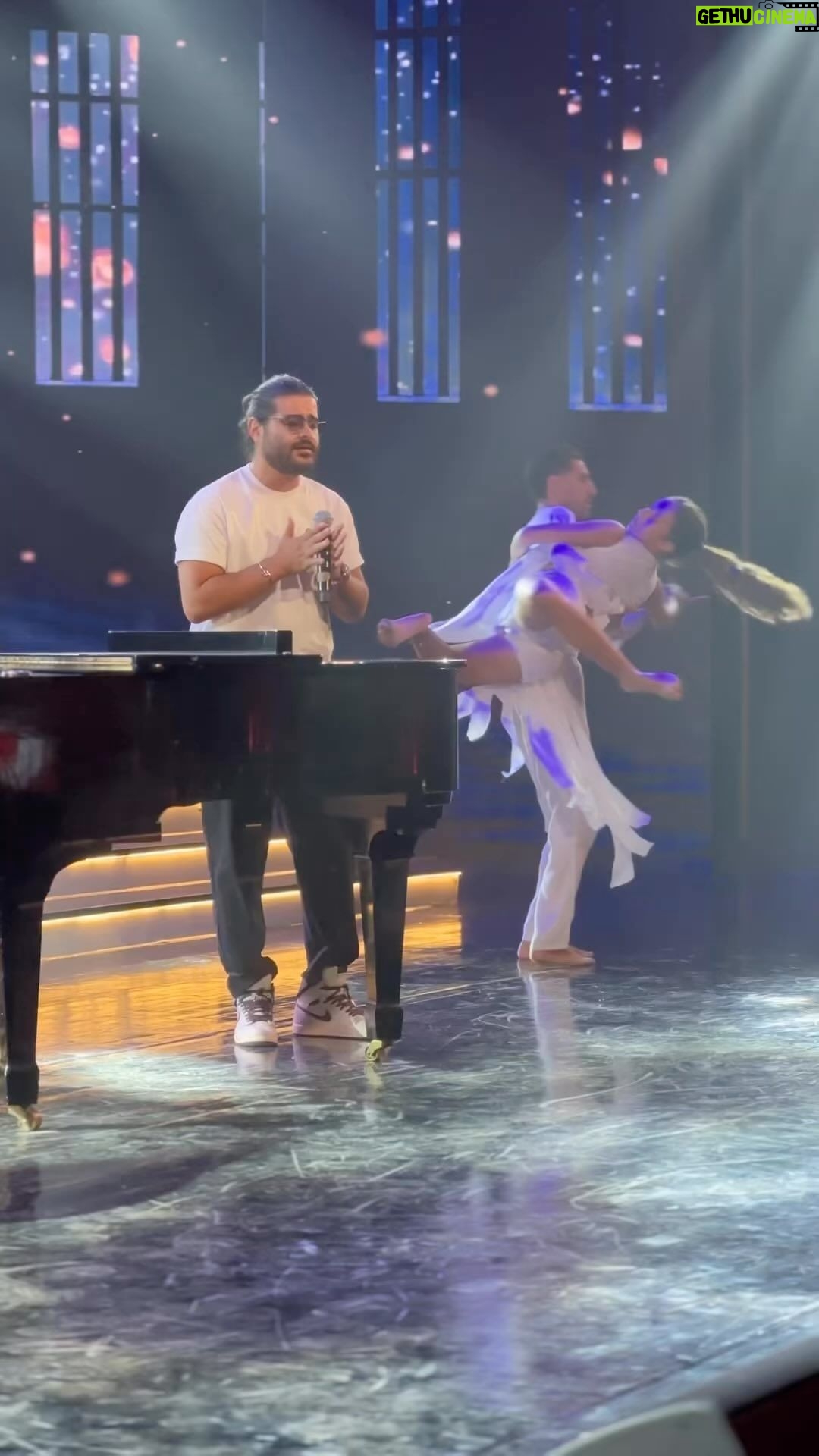 Nassif Zeytoun Instagram - لَ بلدي سورية 🇸🇾 #NassifZeytoun ♟️