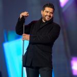 Nassif Zeytoun Instagram - شكراً الرياض على حسن الضيافة وحفاوة الأستقبال والتنظيم الرائع … ليلة باردة كانت دافئة بوجودكم و محبتكم. #بنش_مارك #موسم_الرياض #عمو_زكي #حفلات_موسم_الرياض @riyadhseason @benchmarkksa @gea_saudi Riyadh, Saudi Arabia