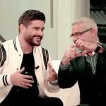 Nassif Zeytoun Instagram - العمر لحظة ... بيمر عالسريع ... وينتهي عالسريع ... لهيك لازم نستثمر كل ثانية وكل دقيقة حتى نعيش الحياة بدل ما نعد أيامها ... نفرح ونحب ونتصالح ونتسامح لانها مش مستاهلة نضيعها بالغم والهم والزعل ... والجدل ... بتمنى تعجبكم كلمة مشتركة مع الكبير الحبيب @mustafa_agha1 #ناصيف_زيتون #ناصيف_صدى_الملاعب #مصطفى_الاغا #صدى_الملاعب #NassifZeytoun 💡