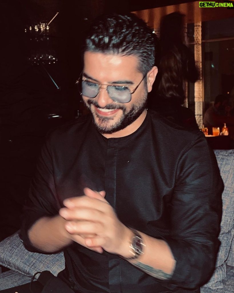Nassif Zeytoun Instagram - I HAVE CHOSEN TO BE HAPPY BECAUSE IT'S GOOD FOR MY HEALTH. 😎😁⚡️ #NassifZeytoun 💡 Dubai, UAE