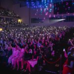 Nassif Zeytoun Instagram - أطيب ناس و أحلى شعب أهلنا و أحبابنا بالكويت شكراً عالحفل الأكثر من رائع ينعاد عليكم جميعاً بكل خير و صحة و عافية 🙏🏻 Thank you #Kuwait #NassifZeytoun 🤍🖤