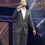 Nassif Zeytoun Instagram - على أنغام أحلى الاغاني ودعنا سنة ٢٠٢١ 🎶 بشارككم اجمل اللحظات من حفل #ليلة_راس_السنة في دبي 🔥 #NassifZeytoun💡 Dubai, UAE