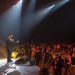 Nassif Zeytoun Instagram - على أنغام أحلى الاغاني ودعنا سنة ٢٠٢١ 🎶 بشارككم اجمل اللحظات من حفل #ليلة_راس_السنة في دبي 🔥 #NassifZeytoun💡 Dubai, UAE