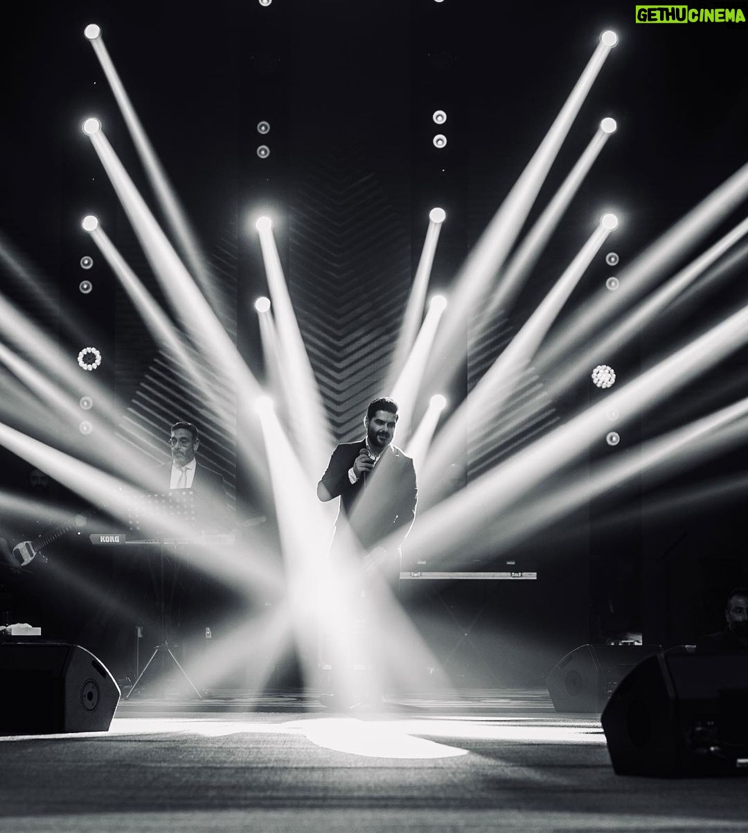 Nassif Zeytoun Instagram - Reach for the stars ⭐️ #NassifZeytoun 💡